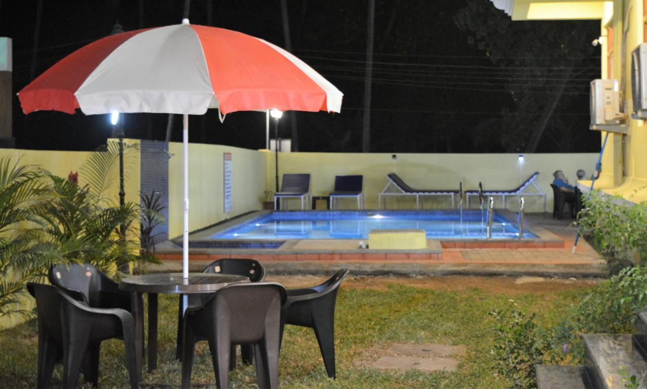 Sonikas Holiday Homes Candolim Luaran gambar